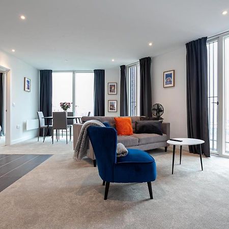 Spacious 2 Bed Apartment In Central Манчестър Екстериор снимка