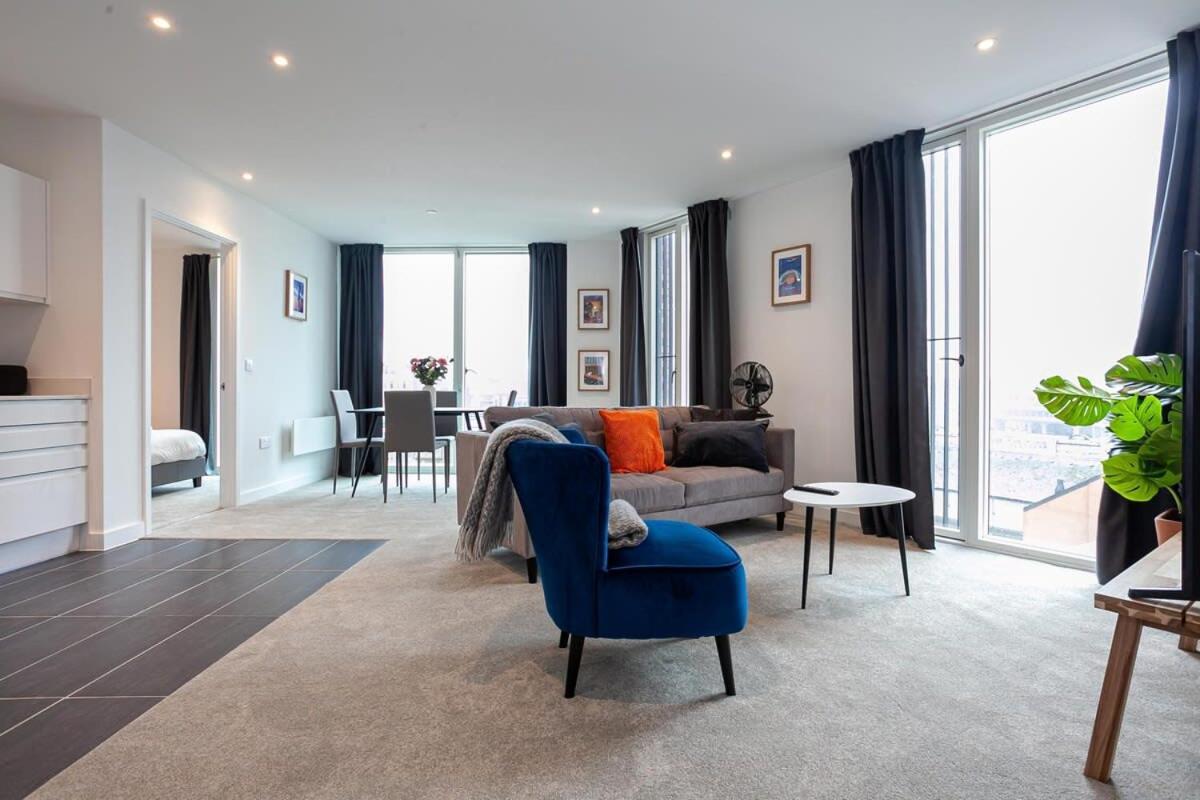 Spacious 2 Bed Apartment In Central Манчестър Екстериор снимка
